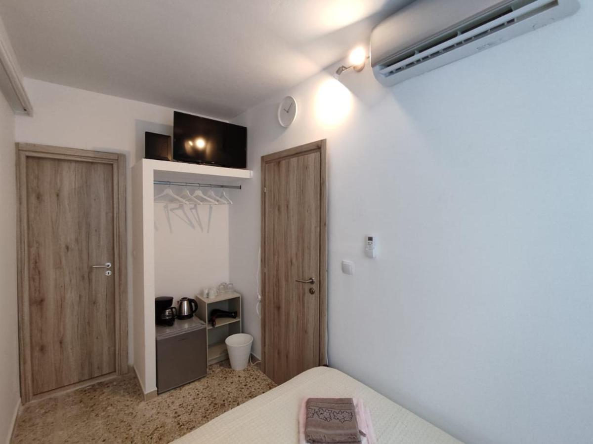 Pure Urban Acropolis Metro Petralona Apartment Athena Bagian luar foto