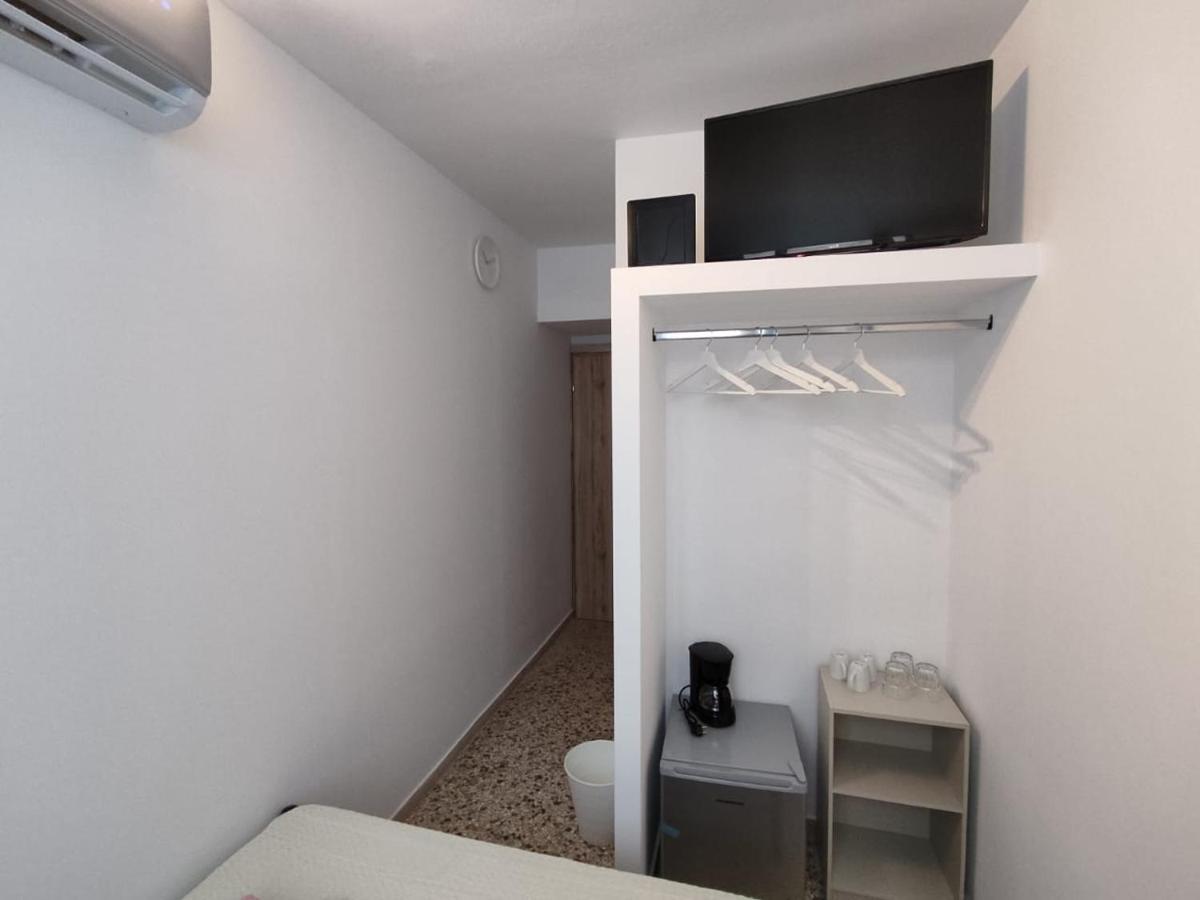 Pure Urban Acropolis Metro Petralona Apartment Athena Bagian luar foto